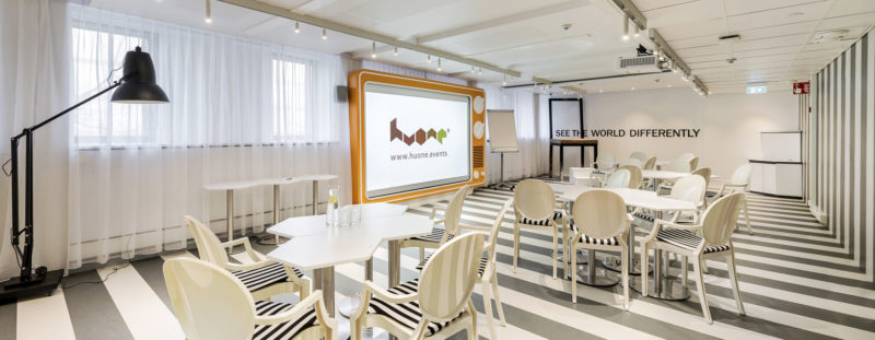 Oversized Huone Kamppi