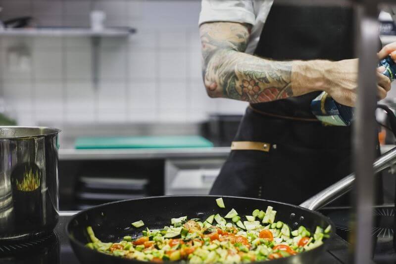 Colin HUONE Kamppi chef shares Perfect flatbread and fresh tzatziki recipe