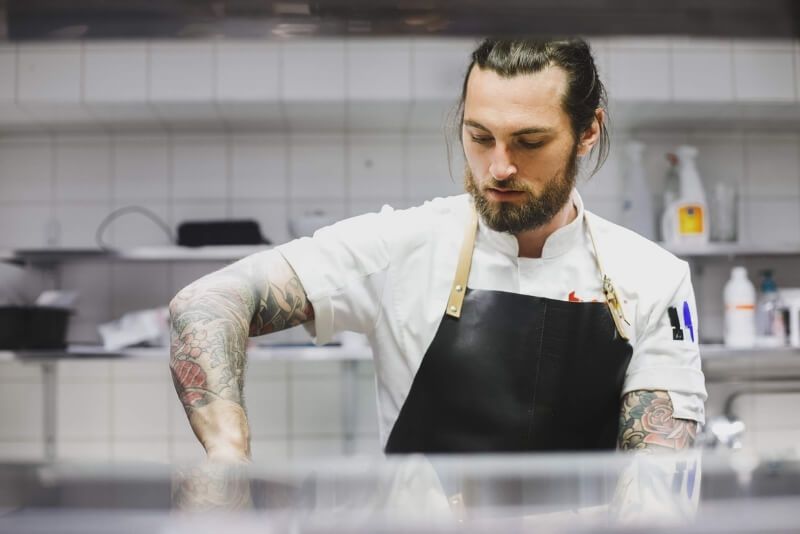 Colin HUONE Kamppi chef shares Perfect flatbread and fresh tzatziki recipe