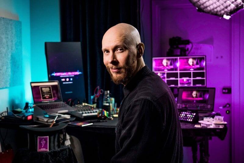 Joni Pakanen virtuaalitaikuri studio