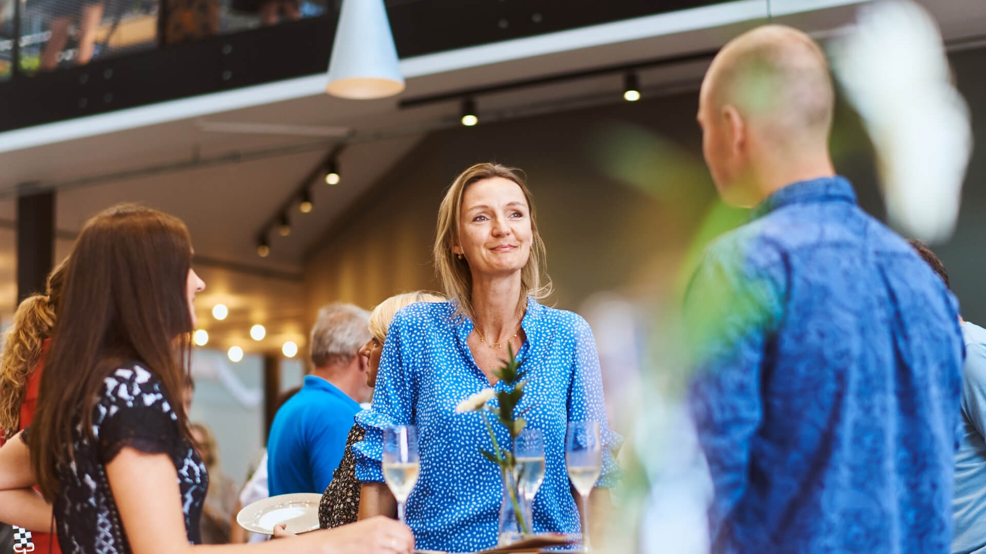 åbent hus hver fredag